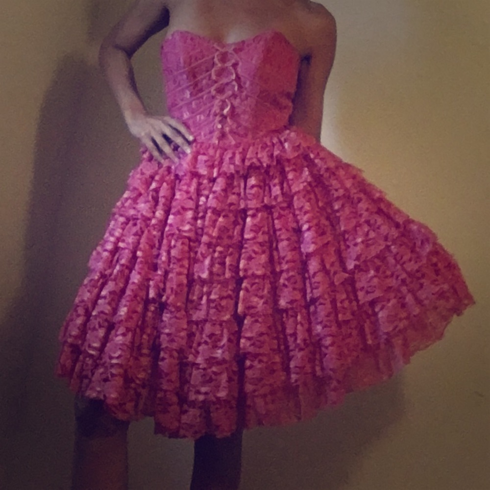 Bold Party Dress! By the divine Betsy Johnson